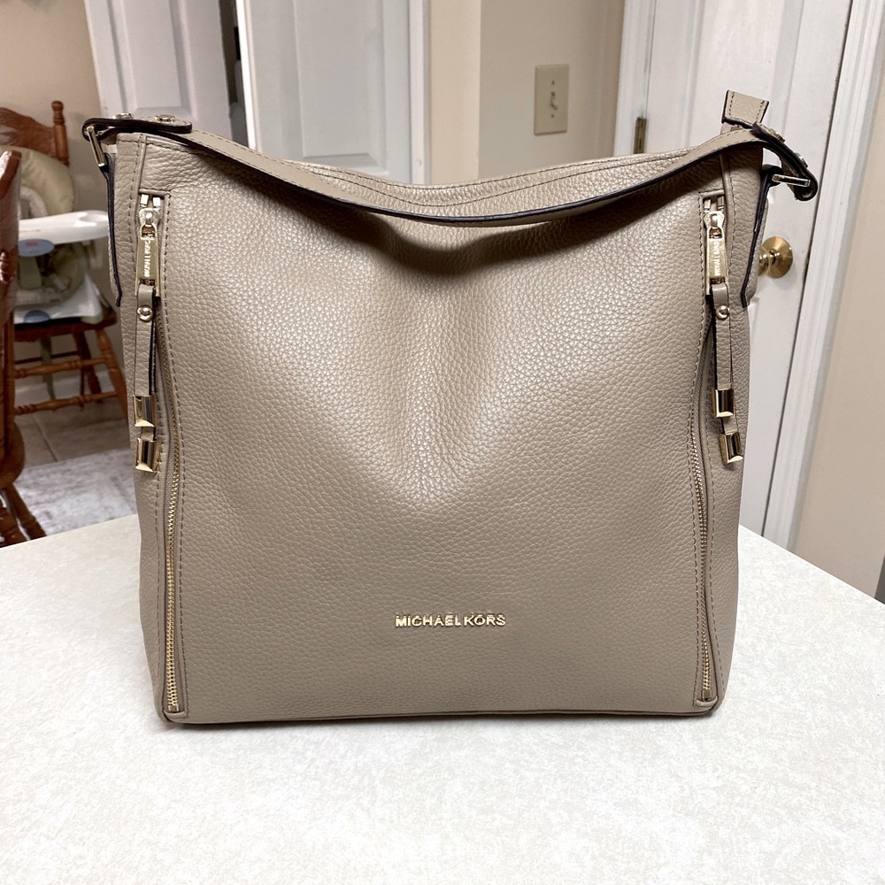 Michael Kors large leather tote NWOT(L)